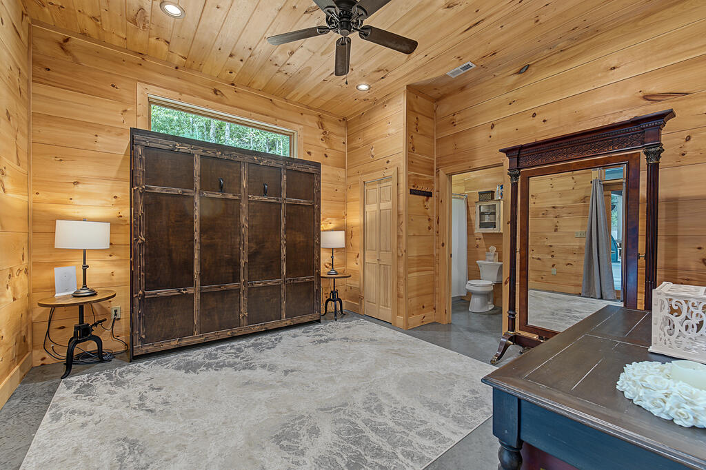 4017 Canada Rd