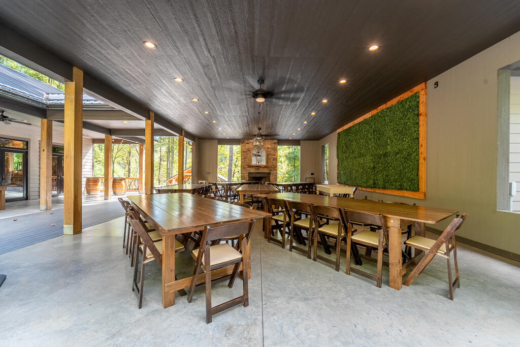 4017 Canada Rd