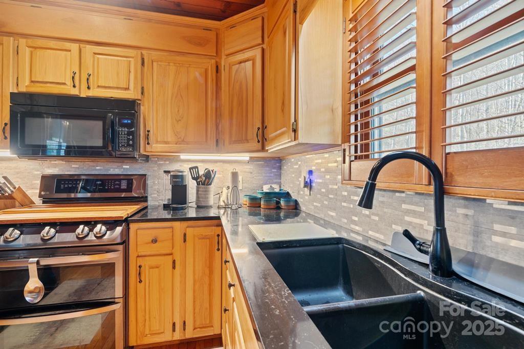 825 Posey Blanton Road