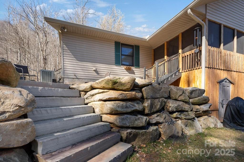 825 Posey Blanton Road
