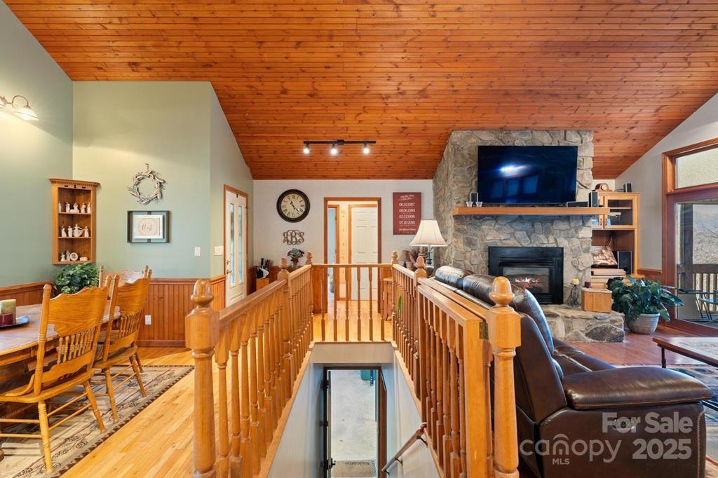 825 Posey Blanton Road
