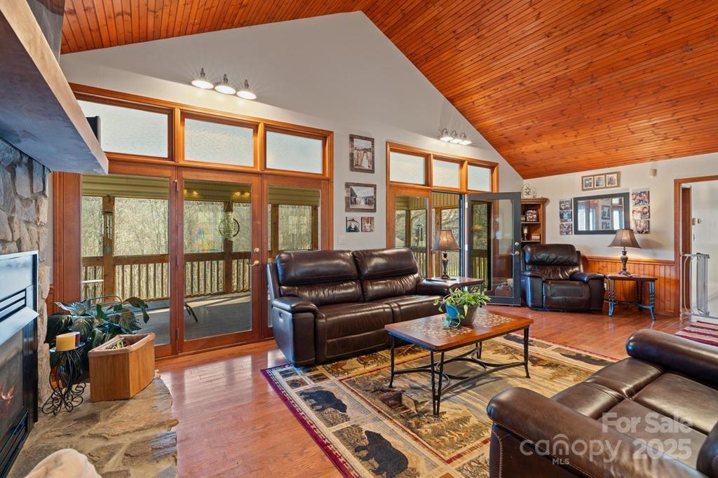 825 Posey Blanton Road