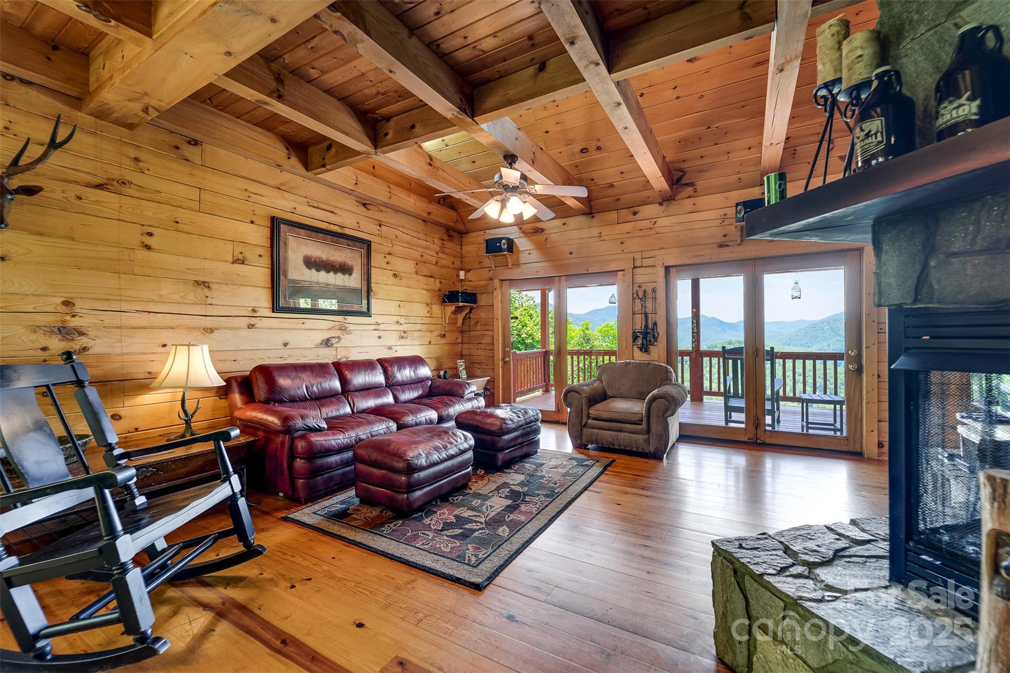 561 Signal Ridge