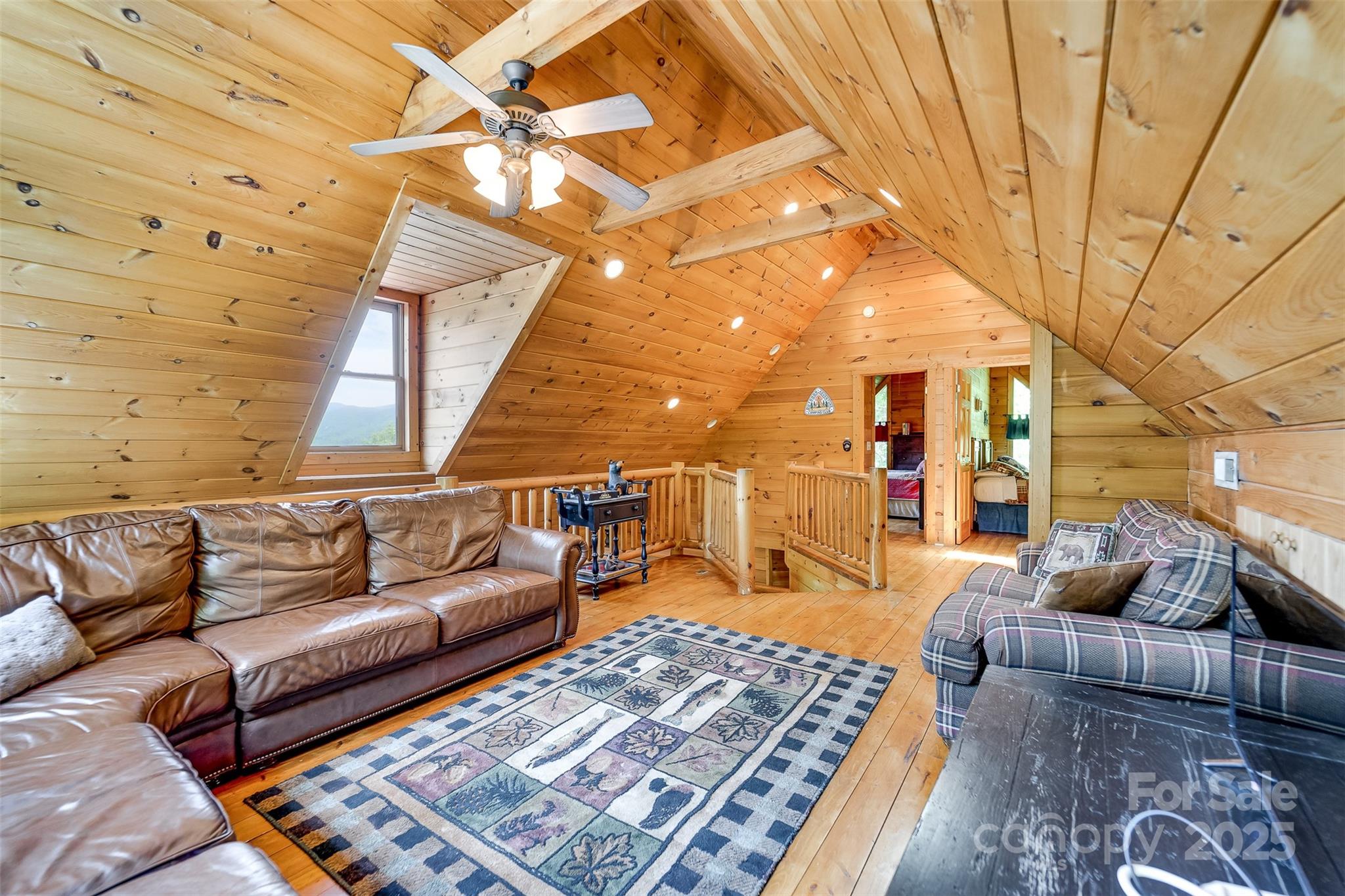 561 Signal Ridge