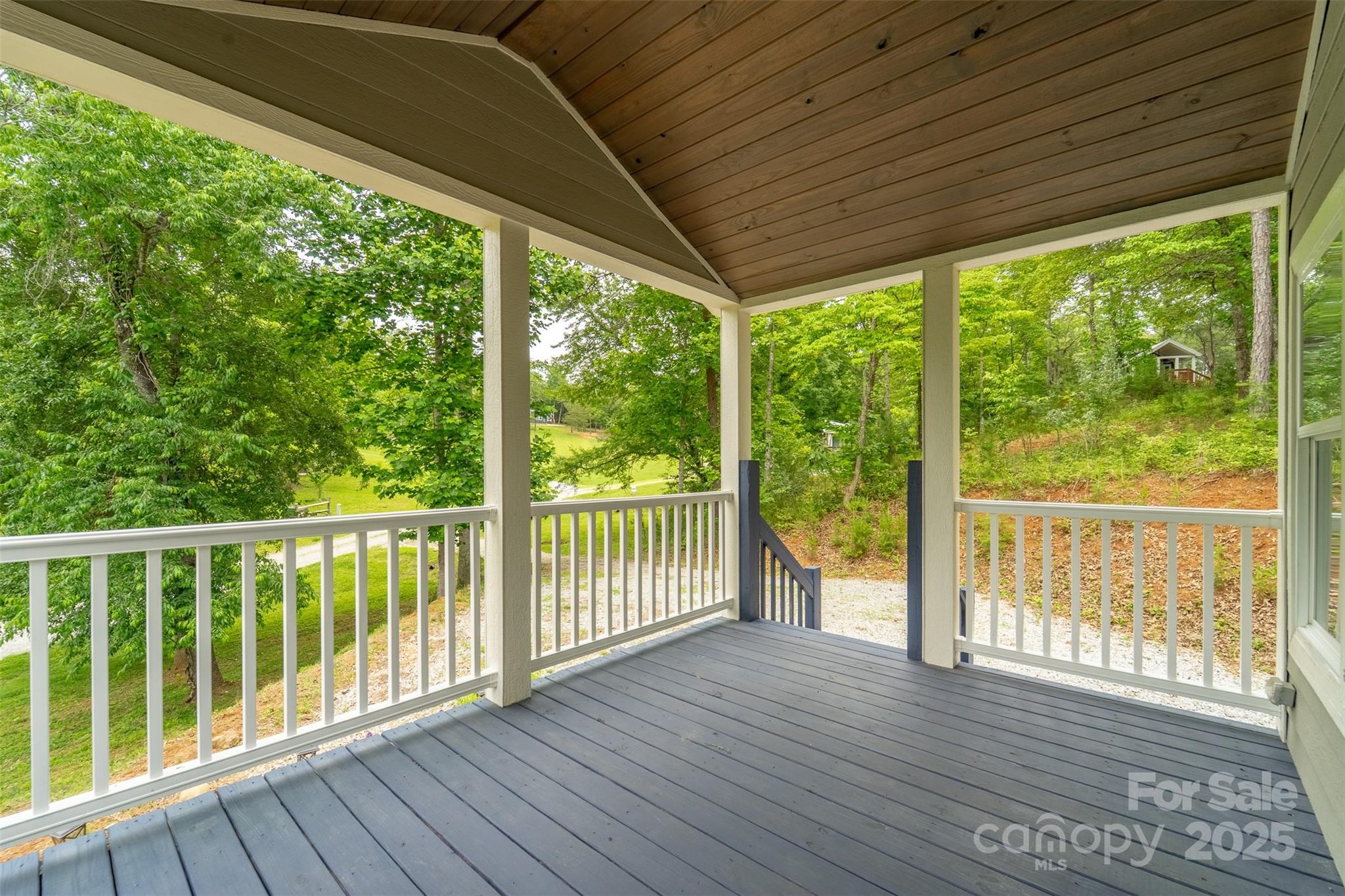 240 Bear Pen Cove