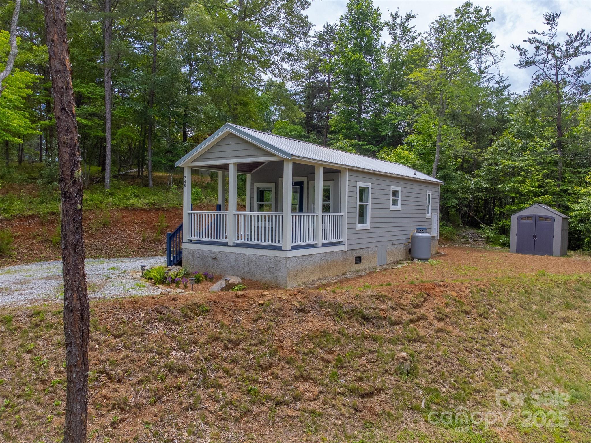 240 Bear Pen Cove
