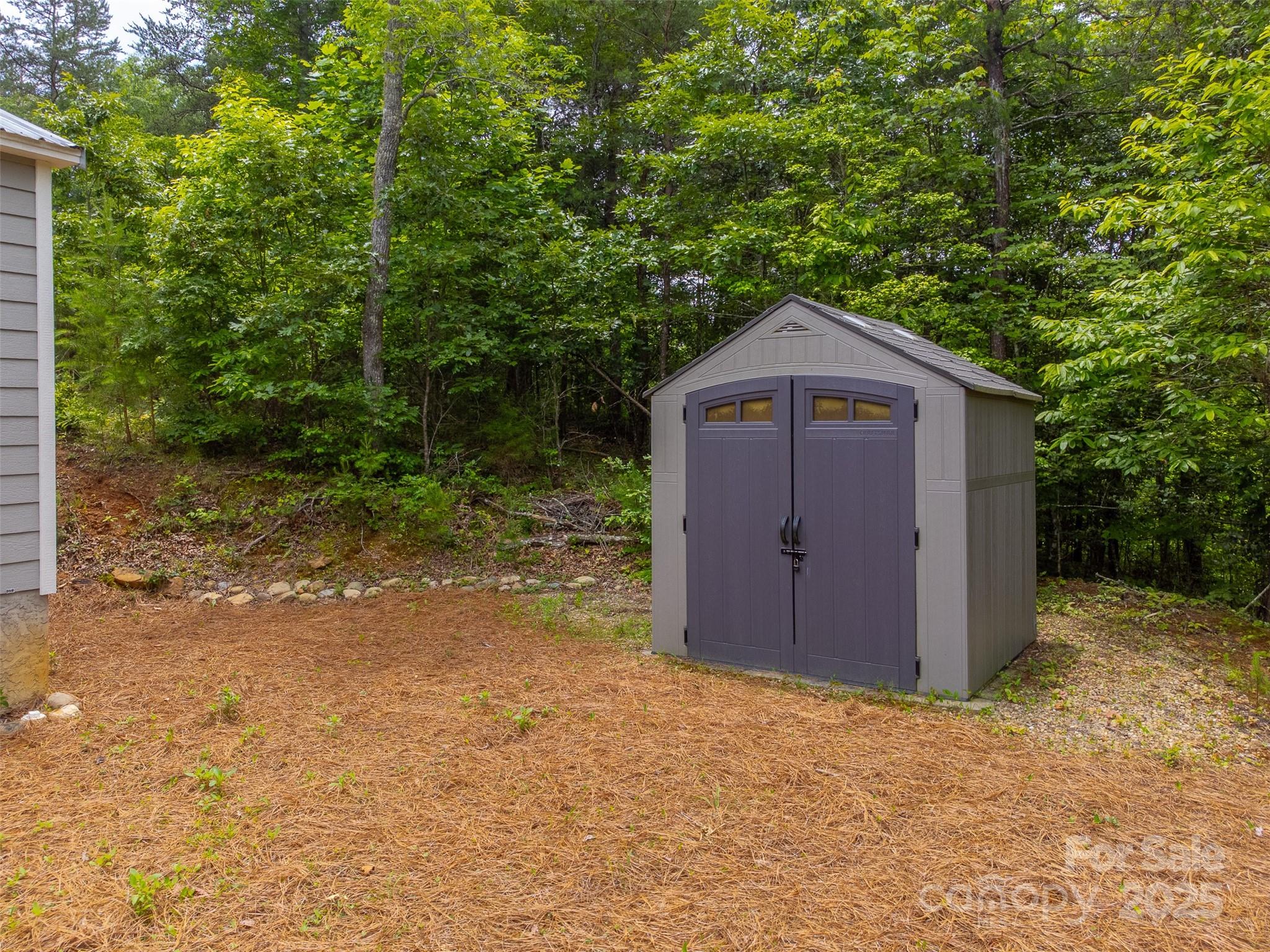 240 Bear Pen Cove