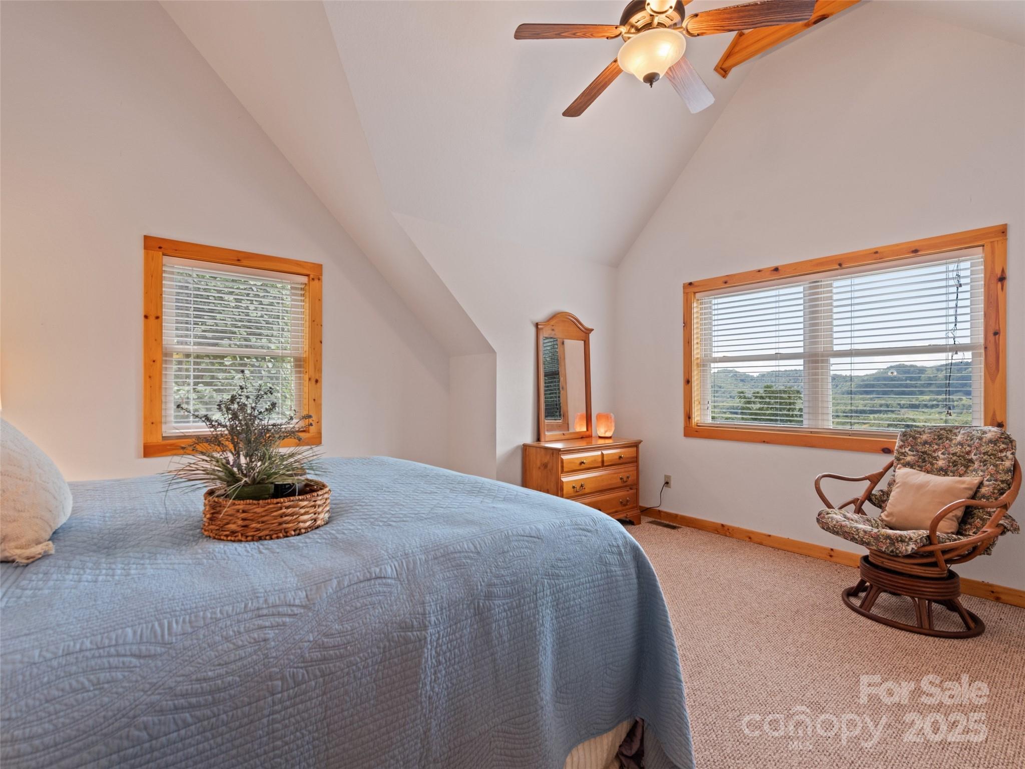 432 Raccoon Pointe