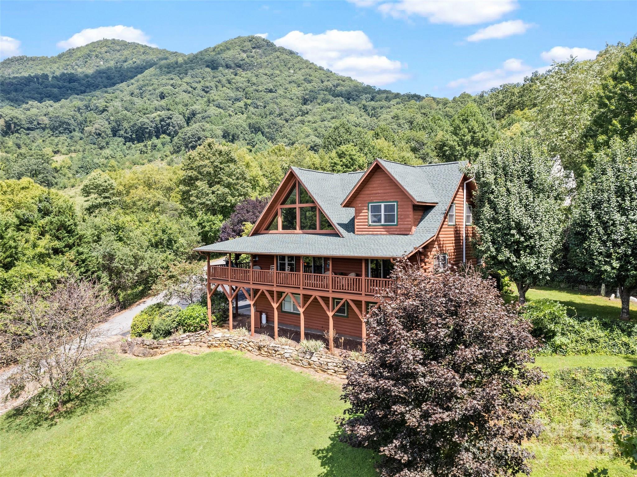 432 Raccoon Pointe