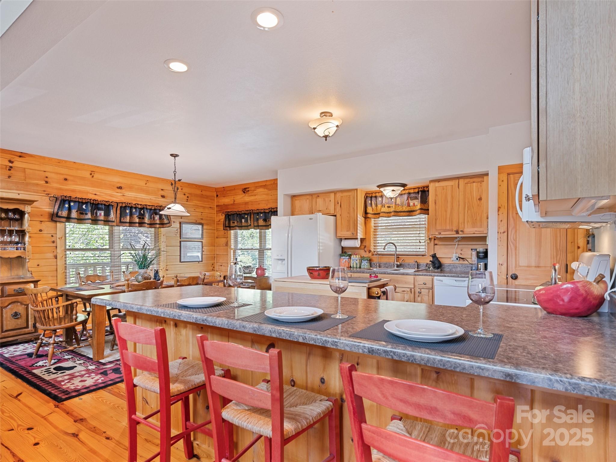 432 Raccoon Pointe