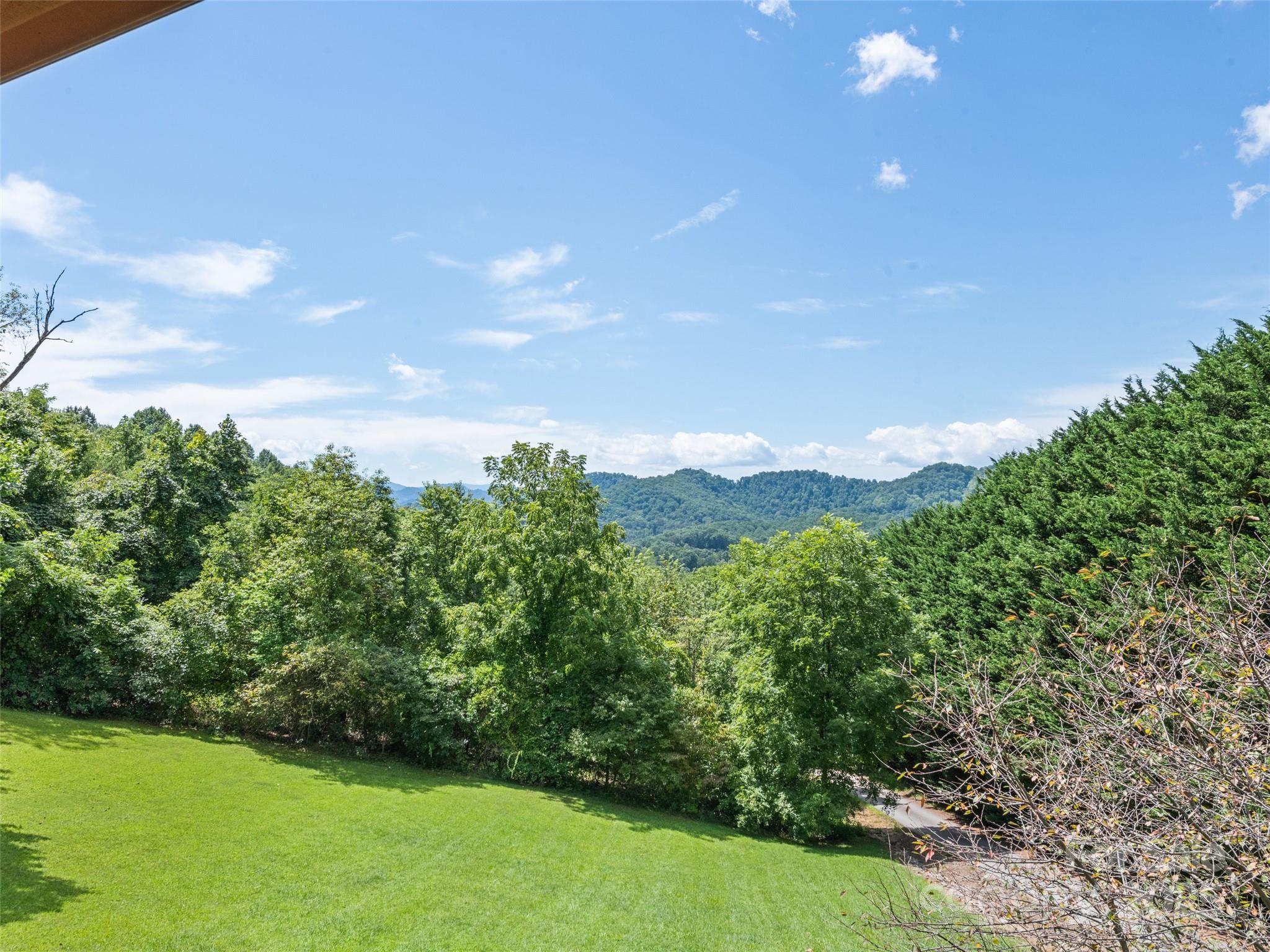 432 Raccoon Pointe