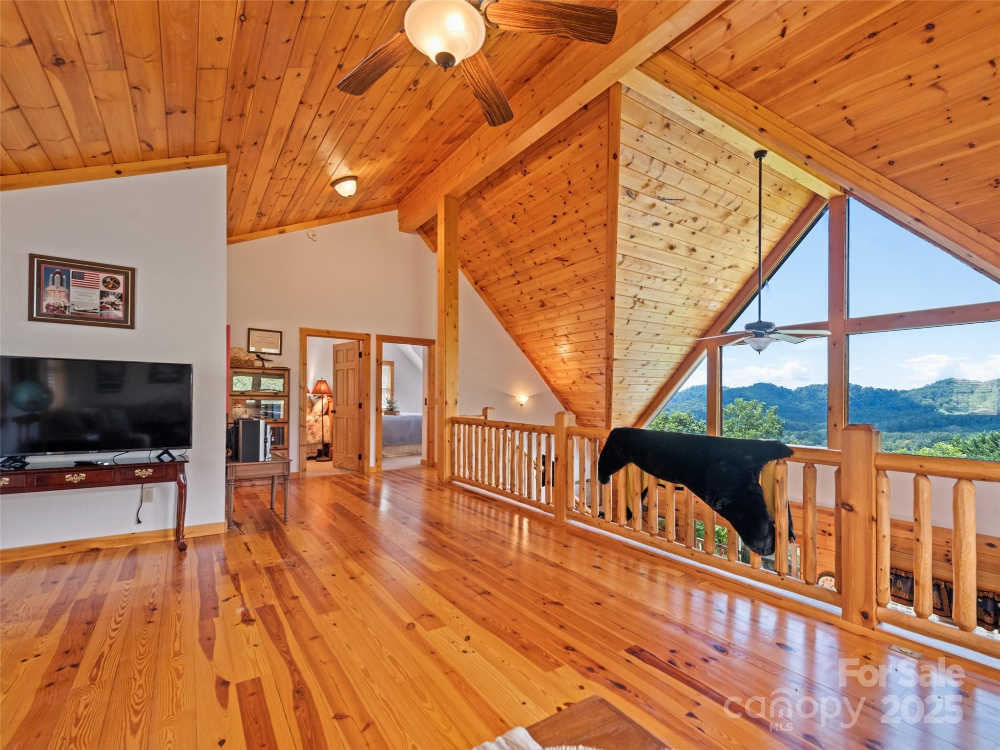432 Raccoon Pointe