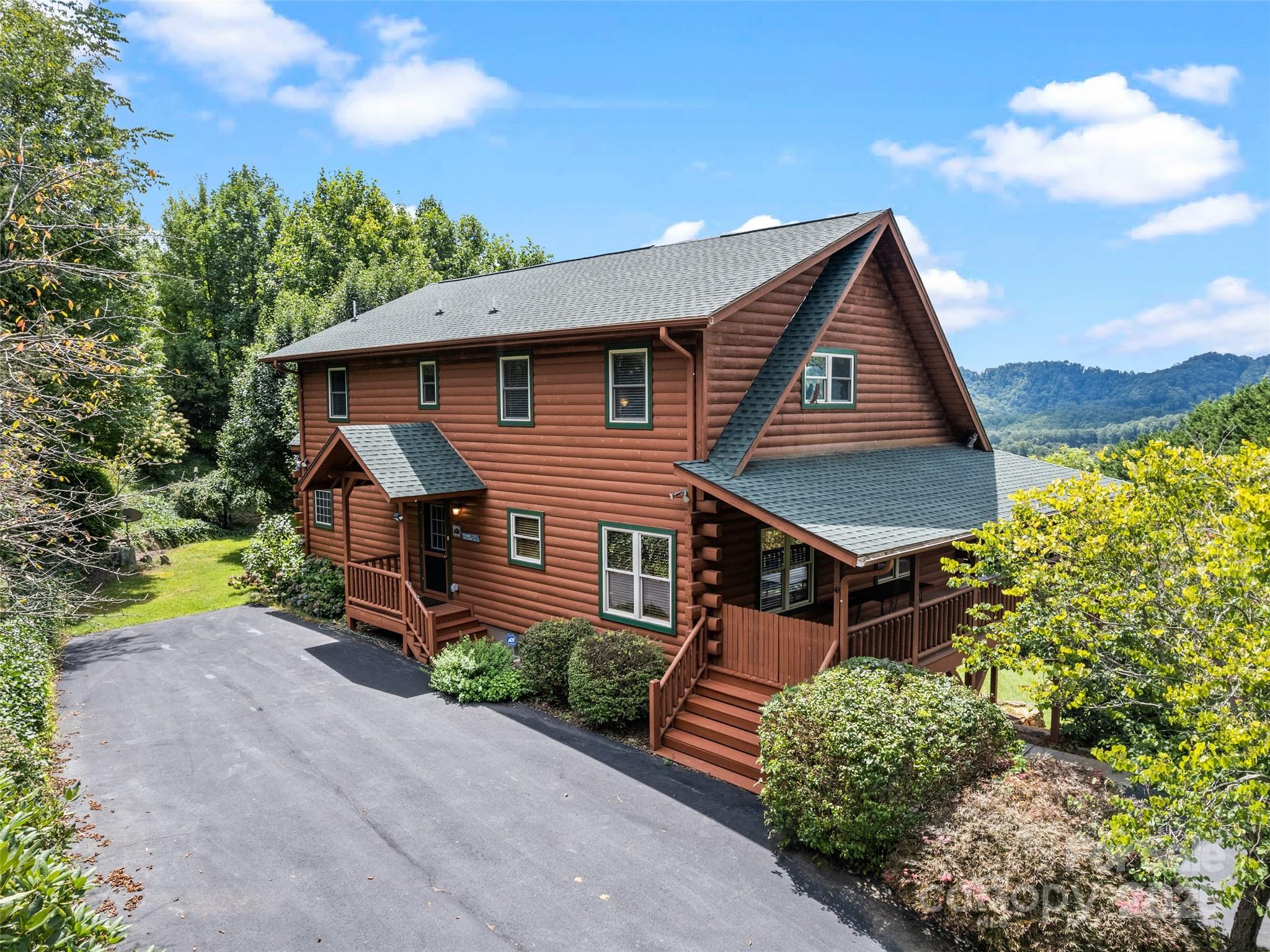 432 Raccoon Pointe