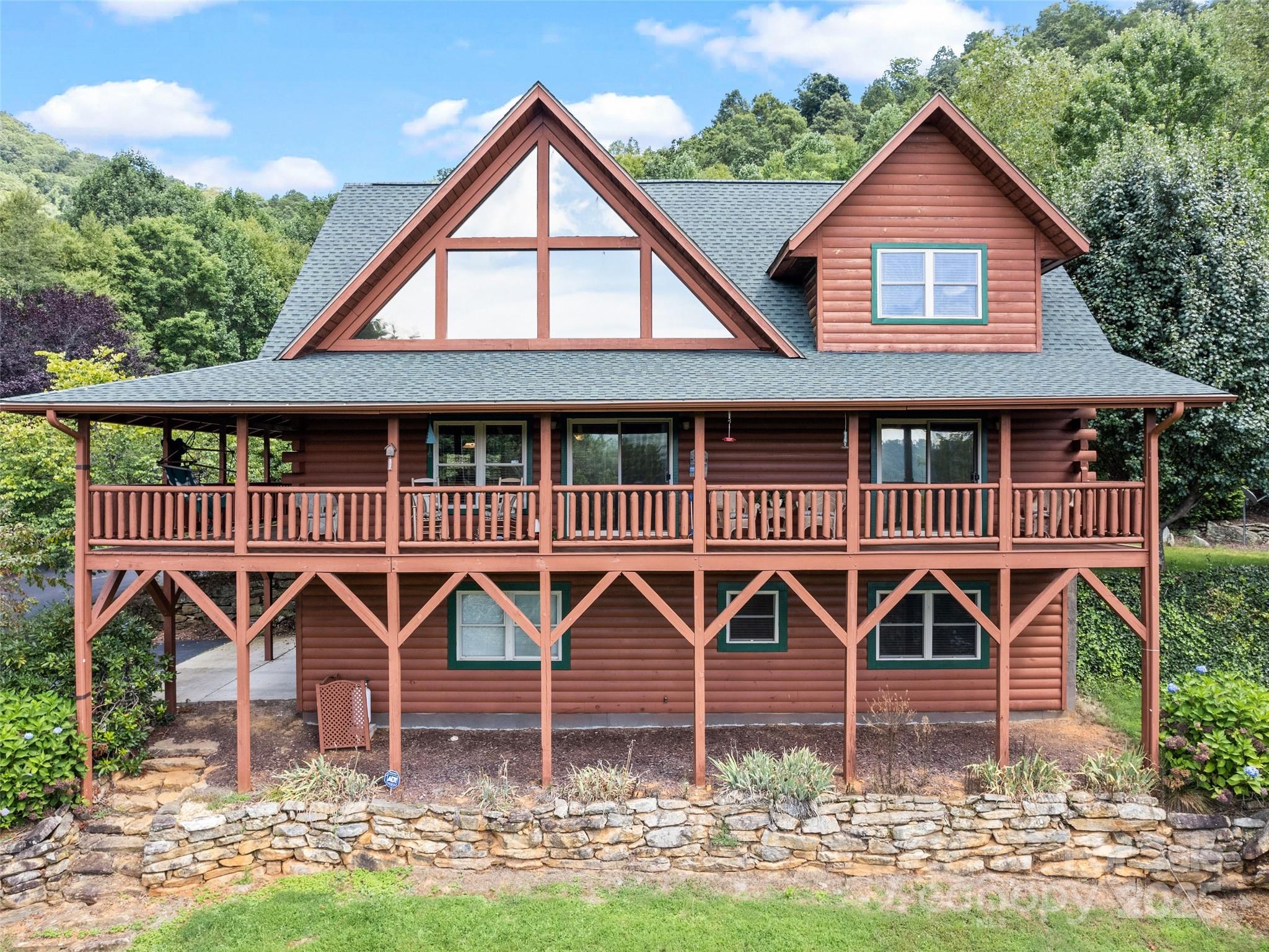 432 Raccoon Pointe