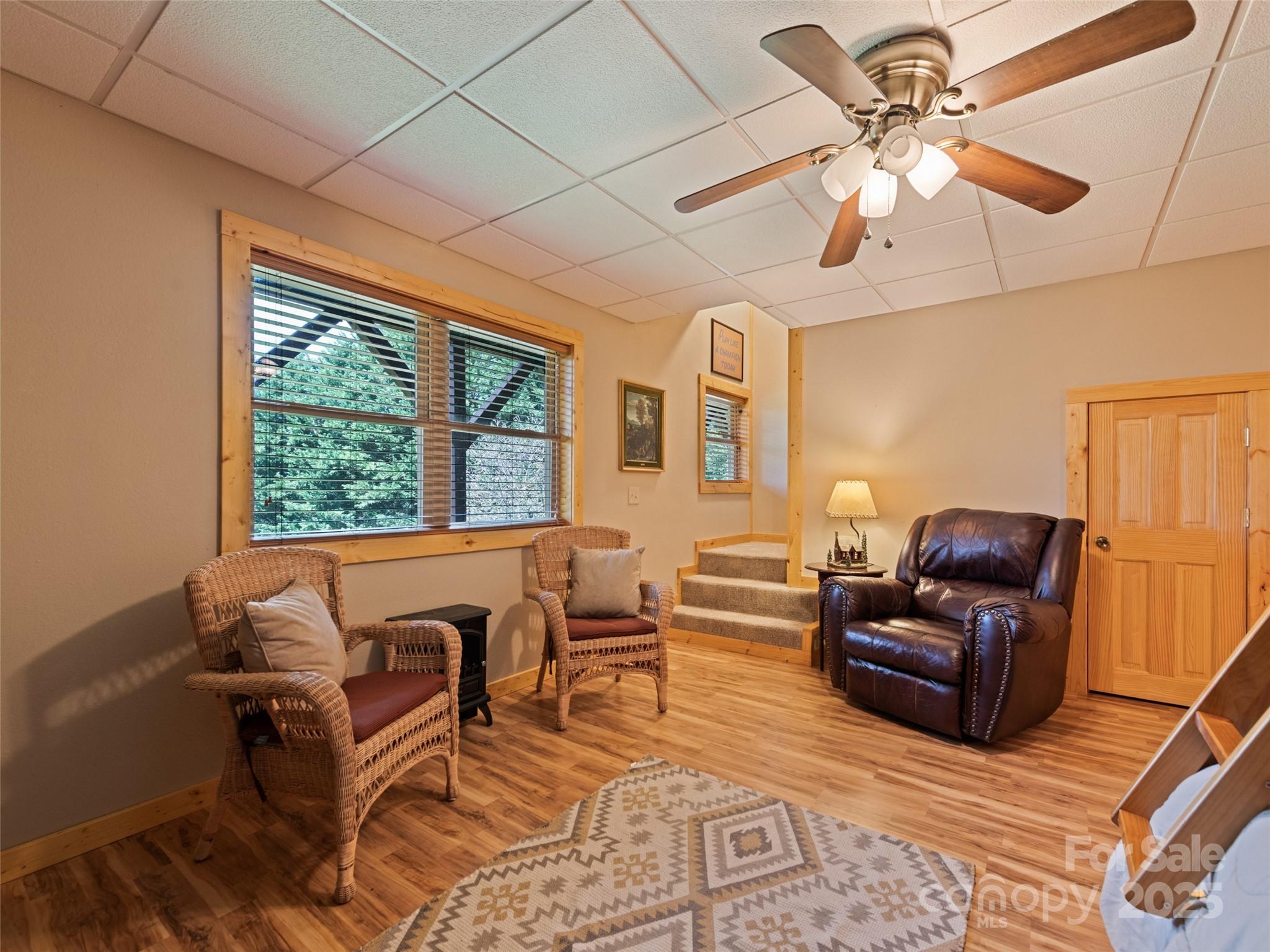 432 Raccoon Pointe