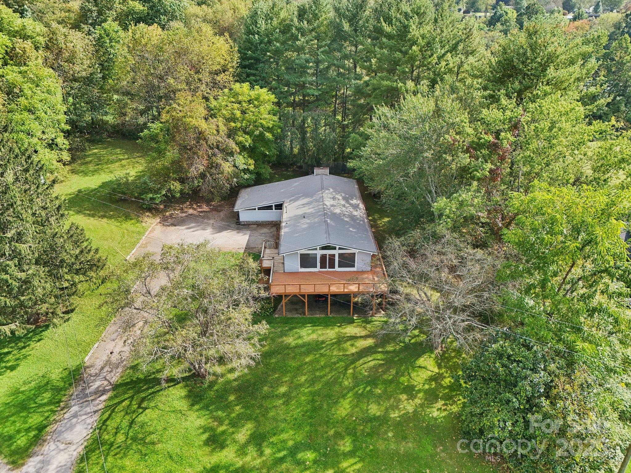 61 Magnolia Drive