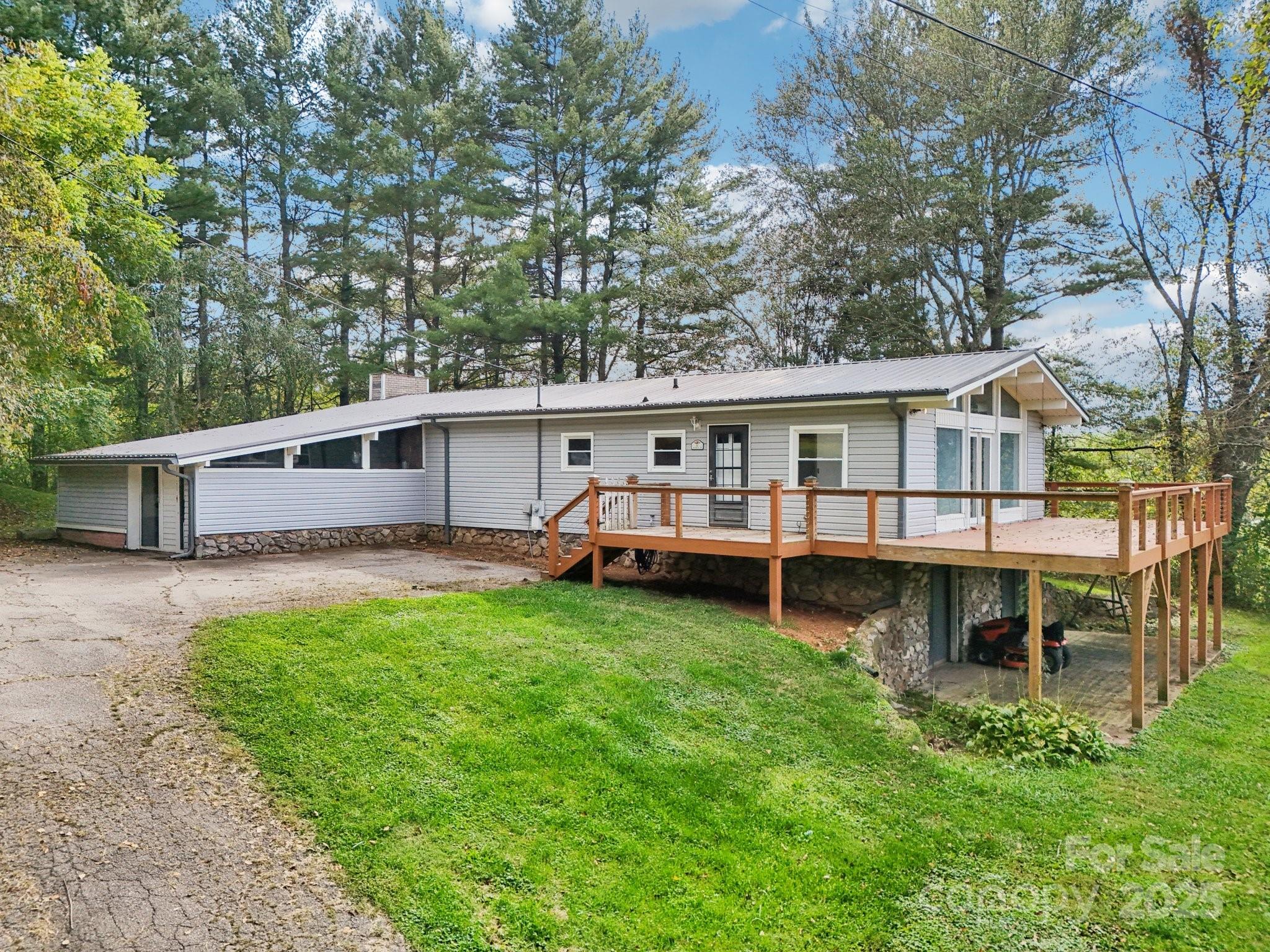 61 Magnolia Drive