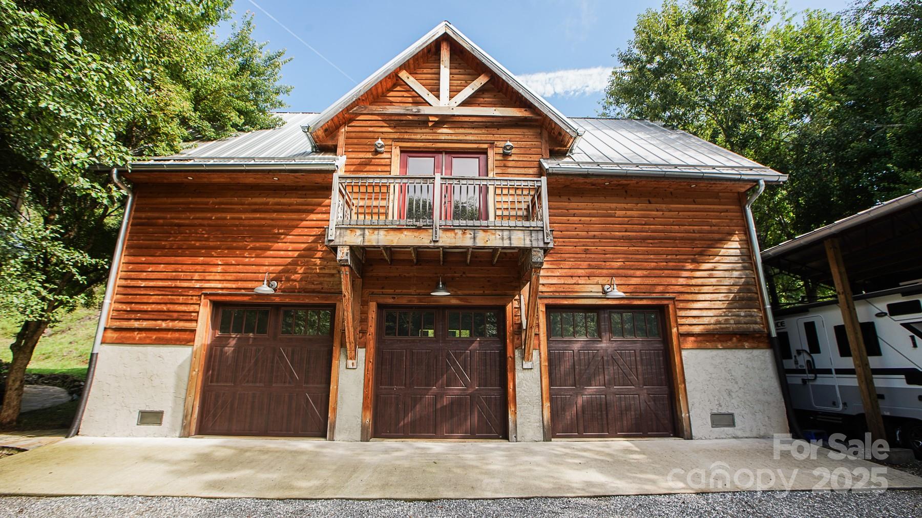 1048 S River Road