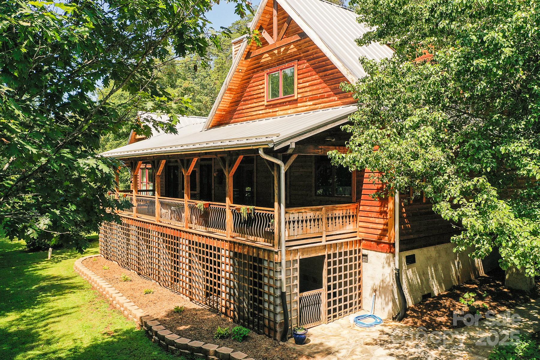 1048 S River Road