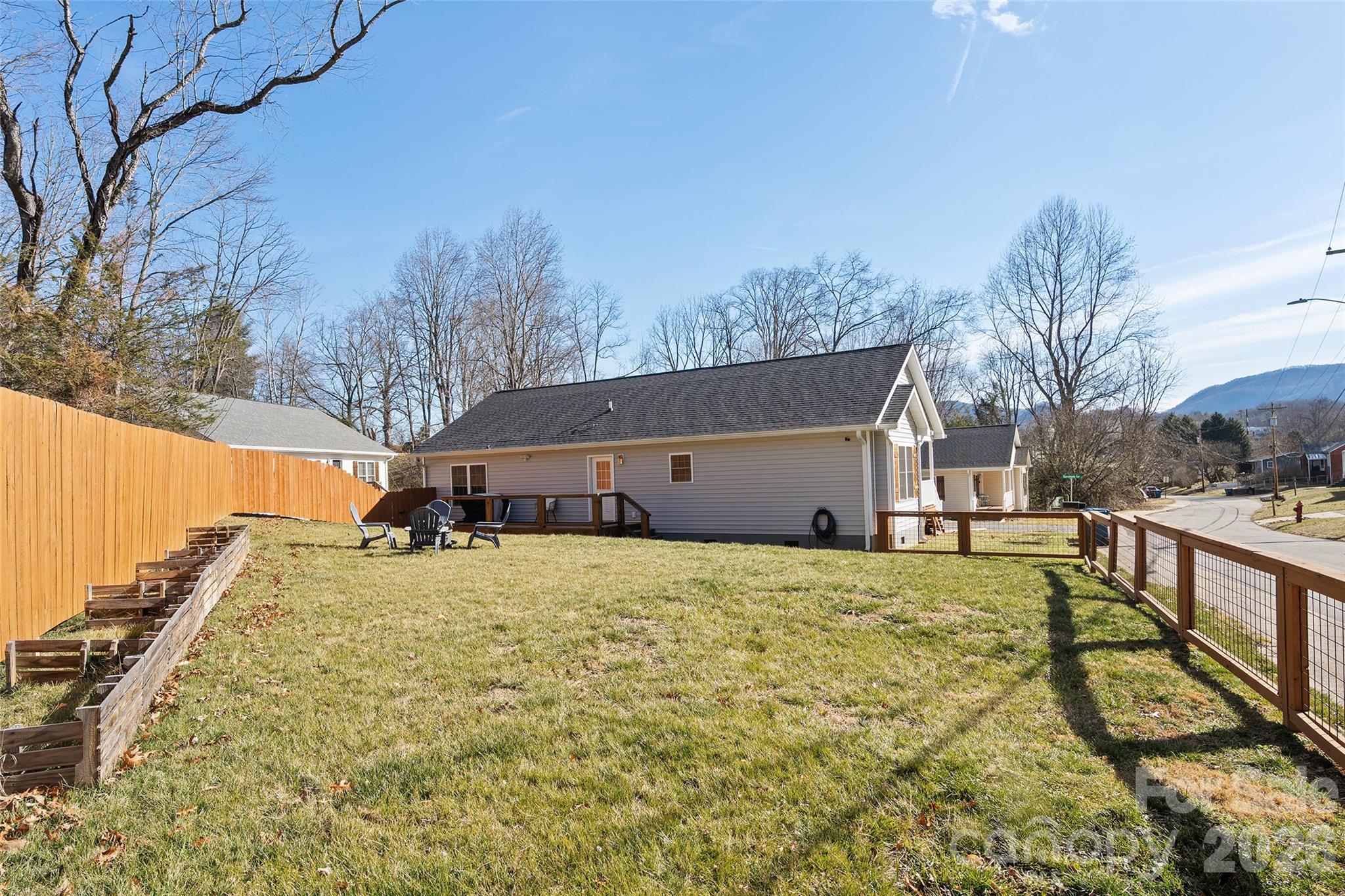 5 Carolinda Lane