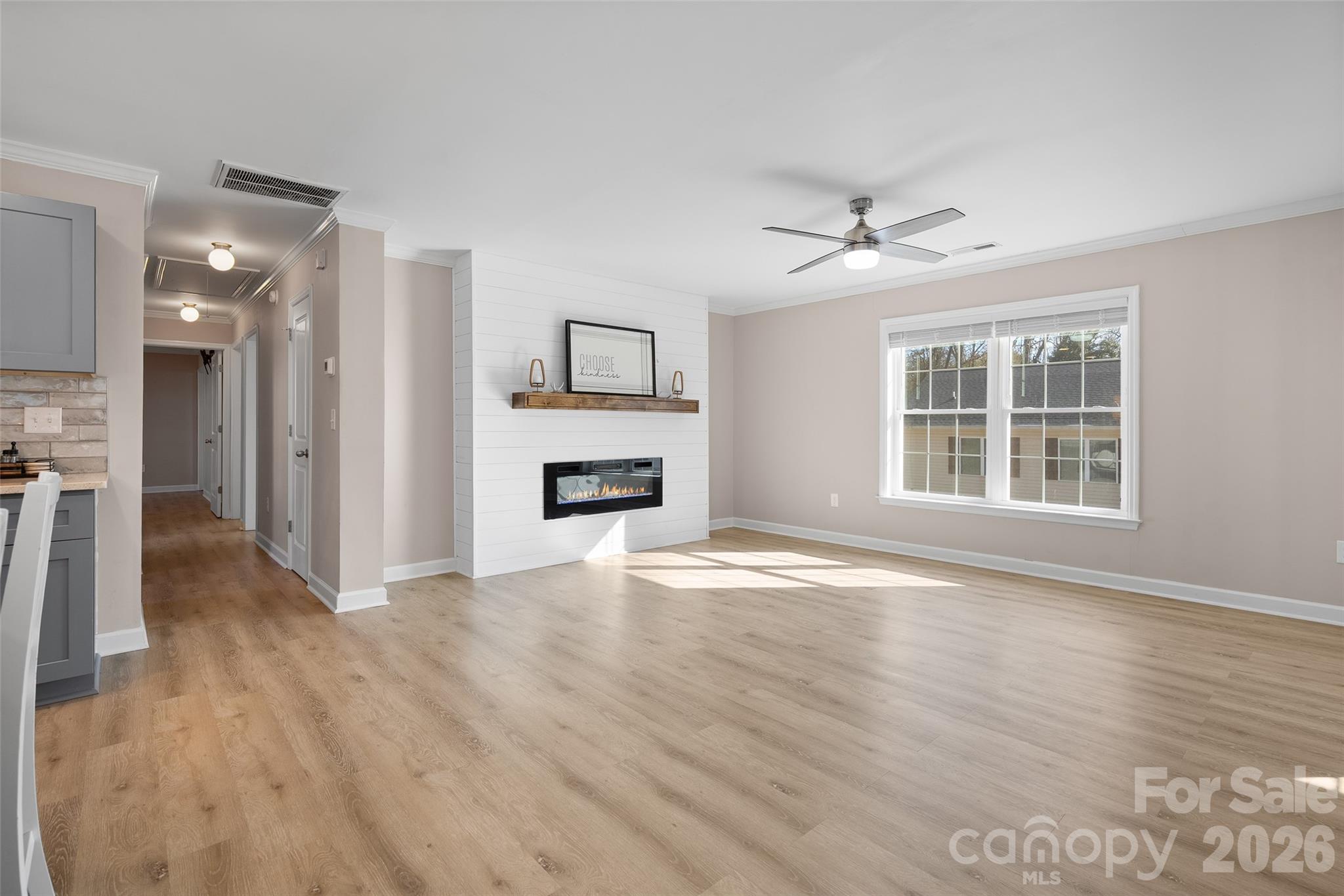 5 Carolinda Lane