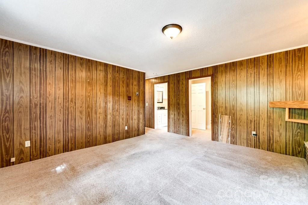 1168 North Country Club Drive