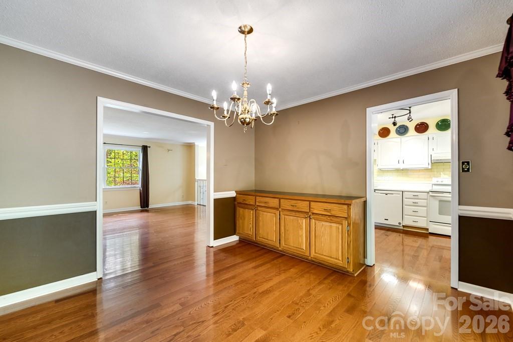 1168 North Country Club Drive