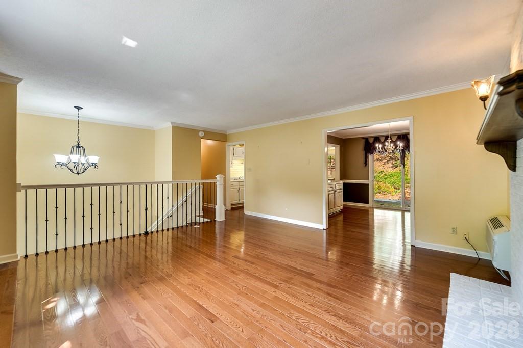 1168 North Country Club Drive