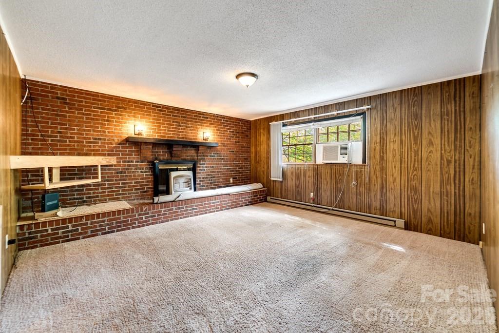 1168 North Country Club Drive