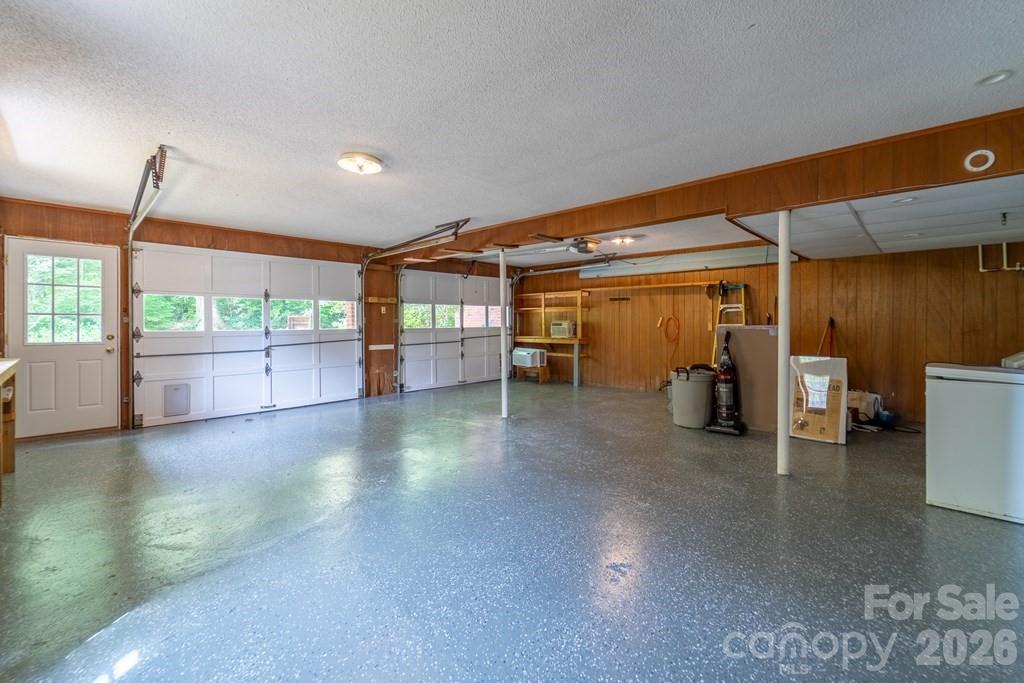 1168 North Country Club Drive