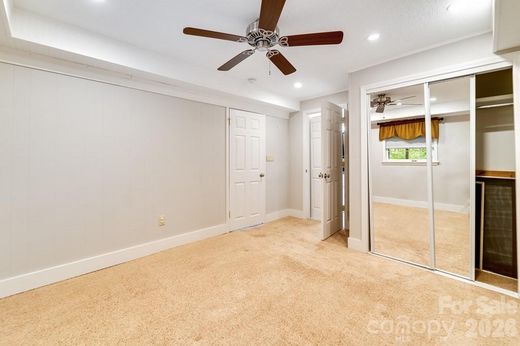 1168 North Country Club Drive