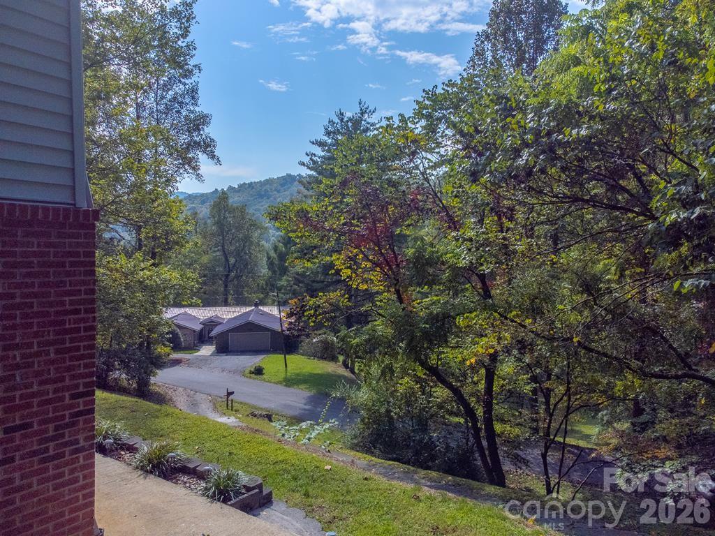 1168 North Country Club Drive