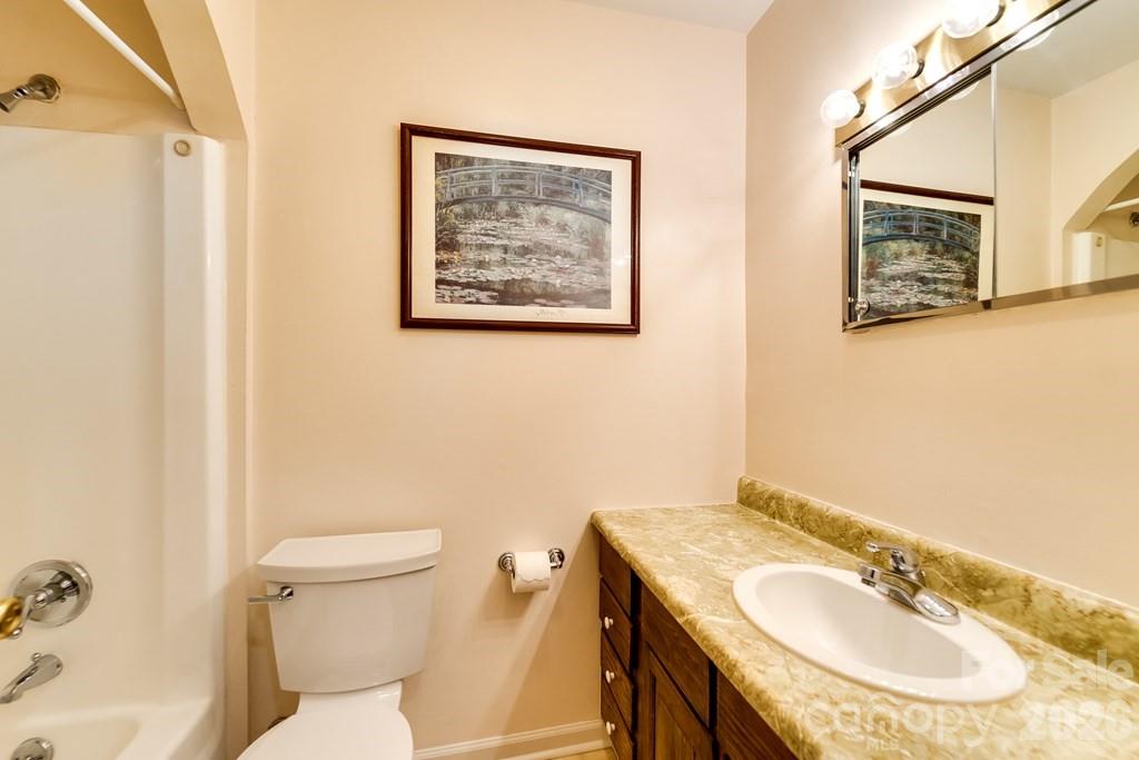 1168 North Country Club Drive