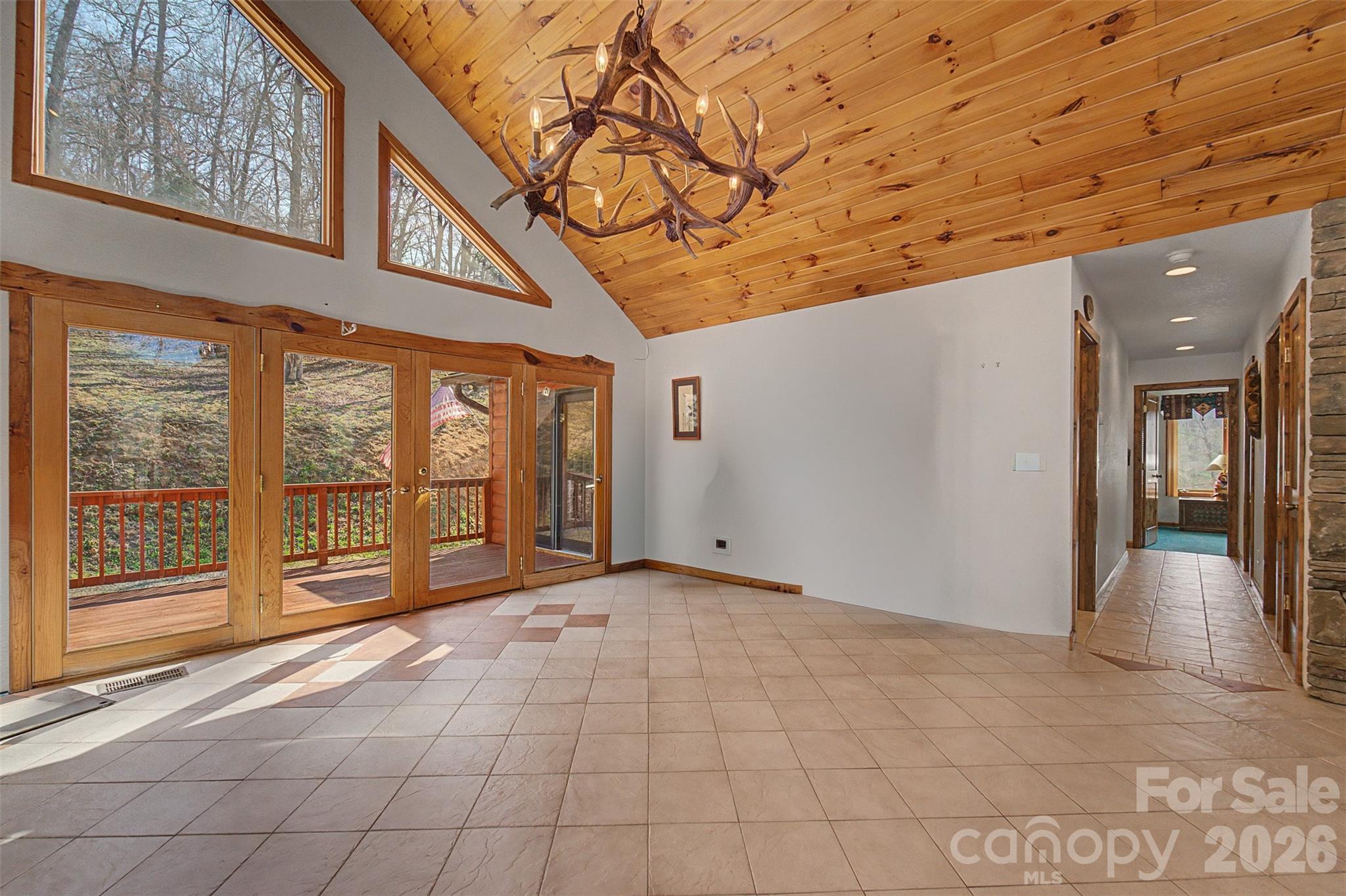 112 Hawks Nest Ridge