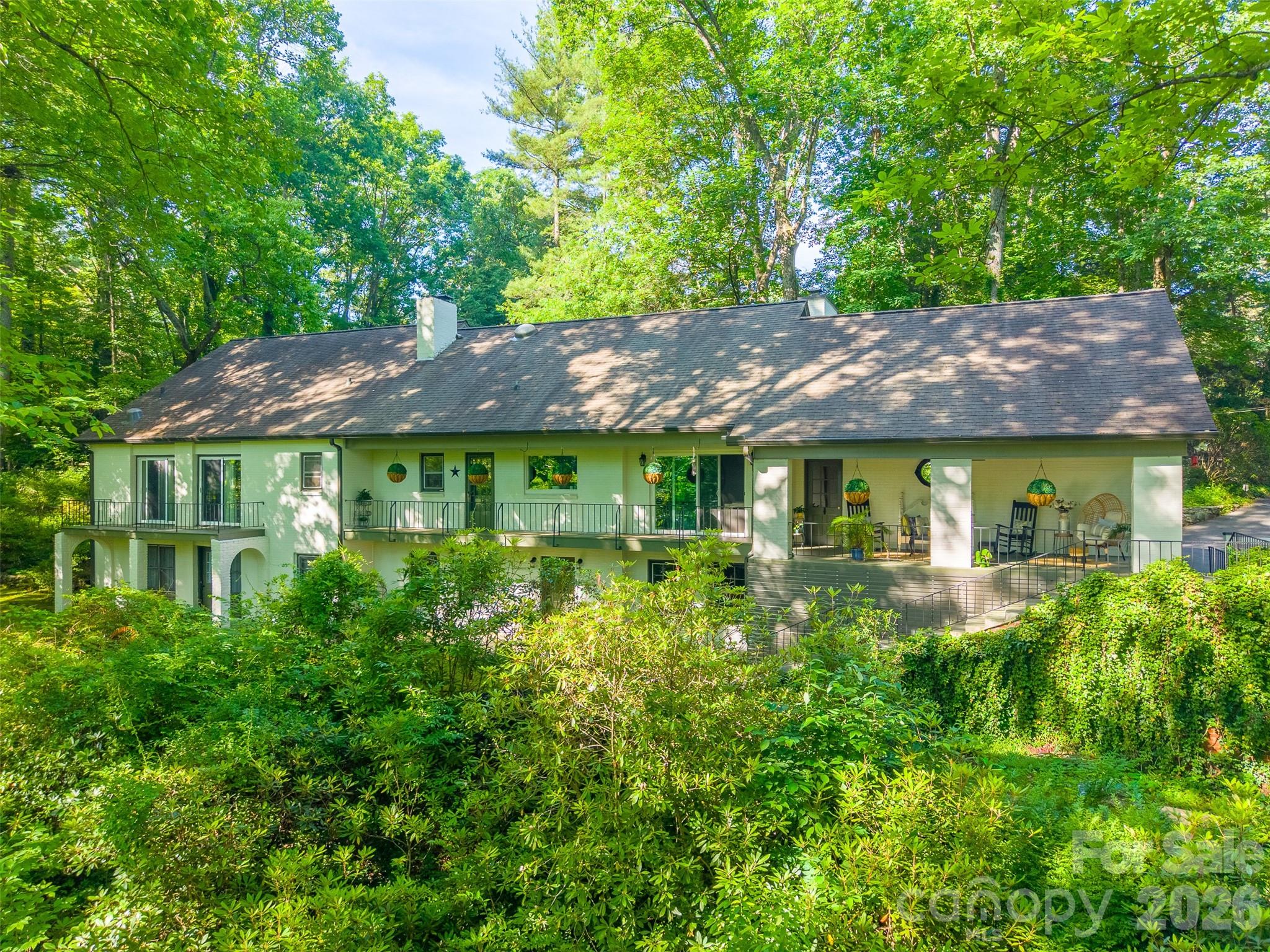 77 Oakwood Lane