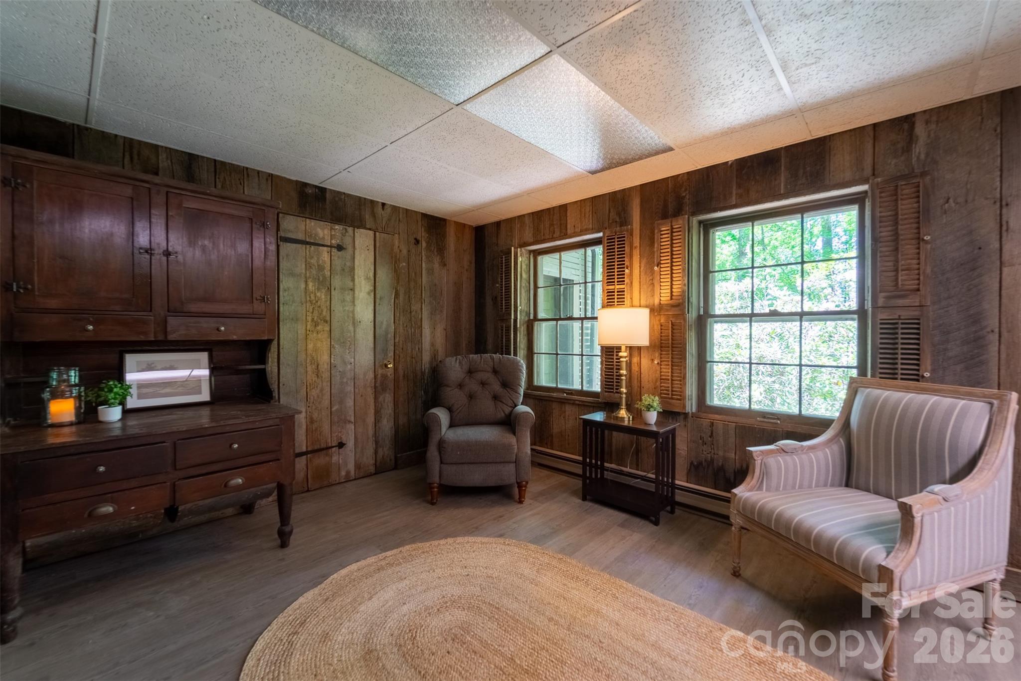 77 Oakwood Lane