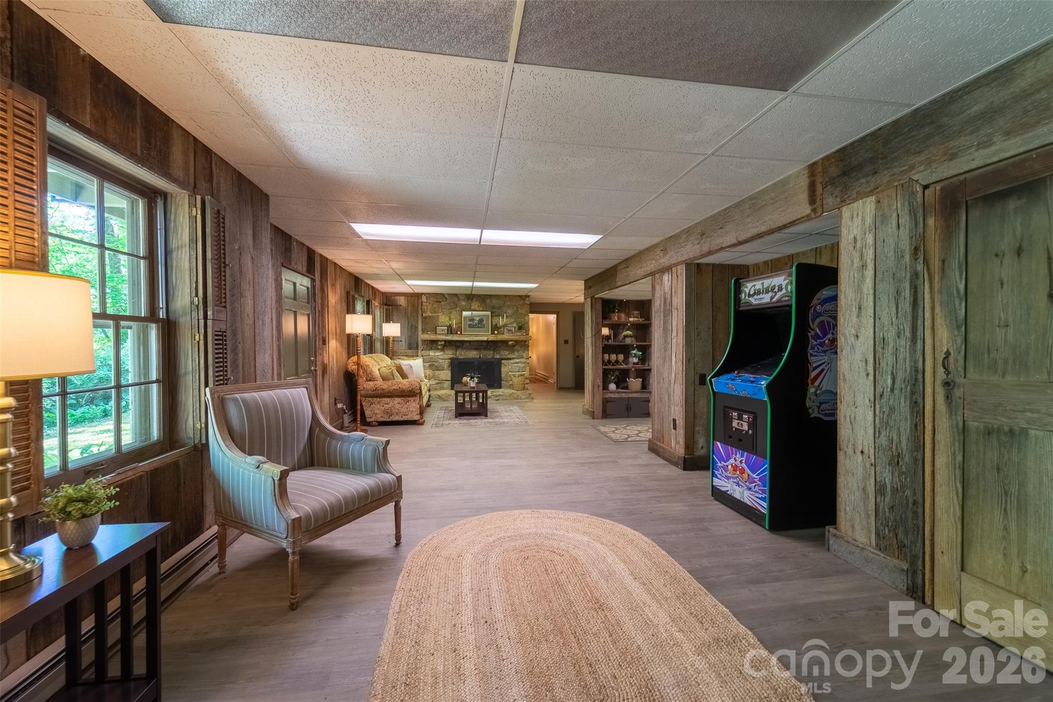 77 Oakwood Lane