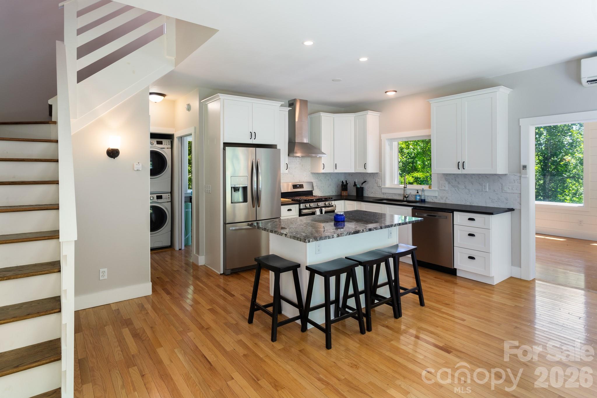 1621 Upward Way