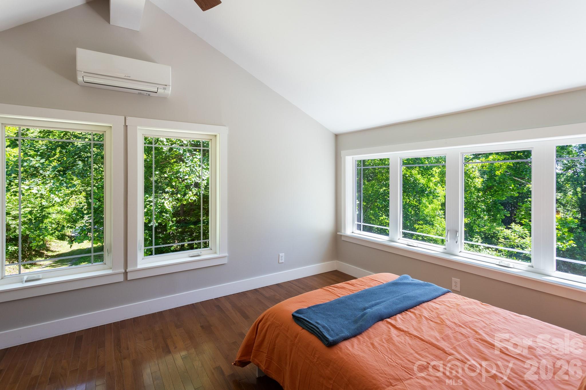 1621 Upward Way
