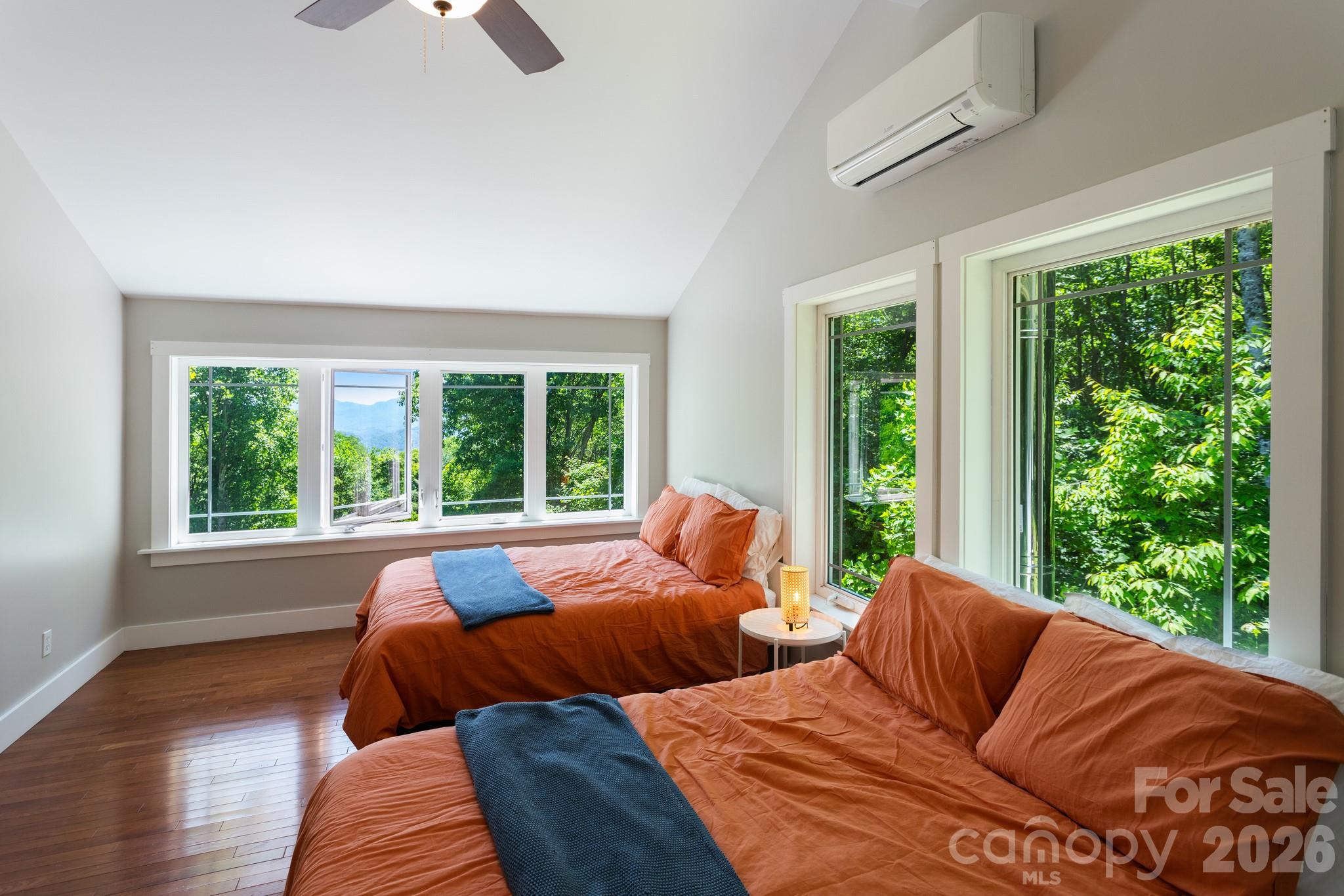1621 Upward Way