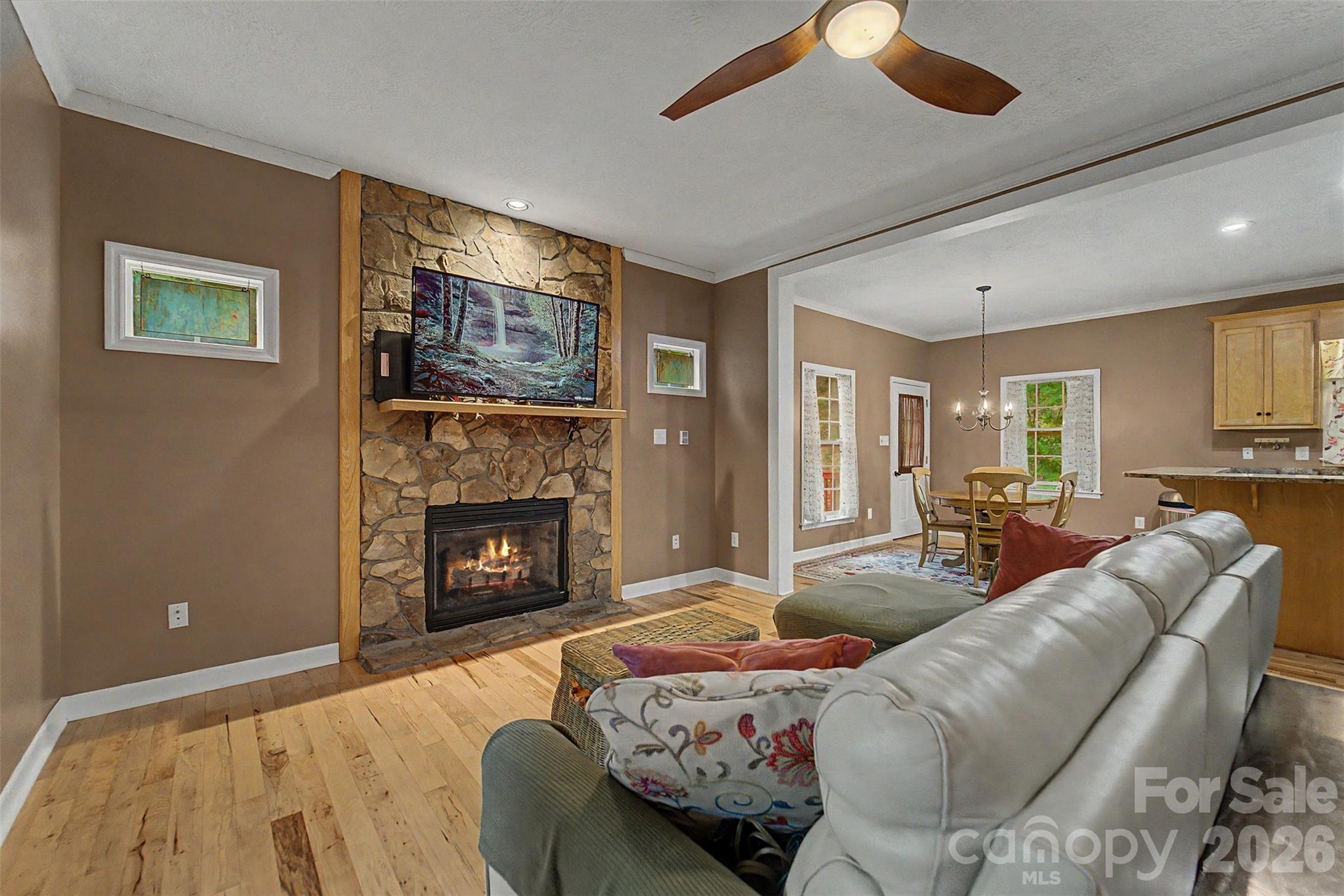 77 Pigeon Creek Trail