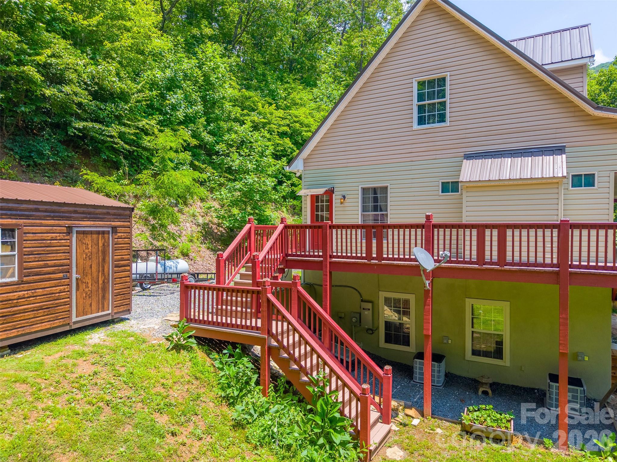 77 Pigeon Creek Trail