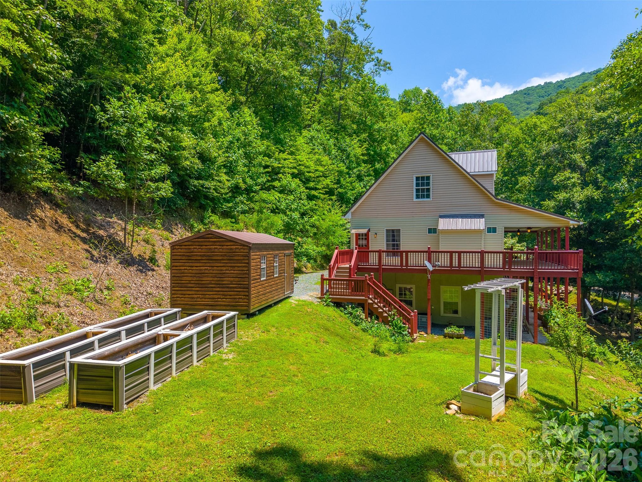 77 Pigeon Creek Trail