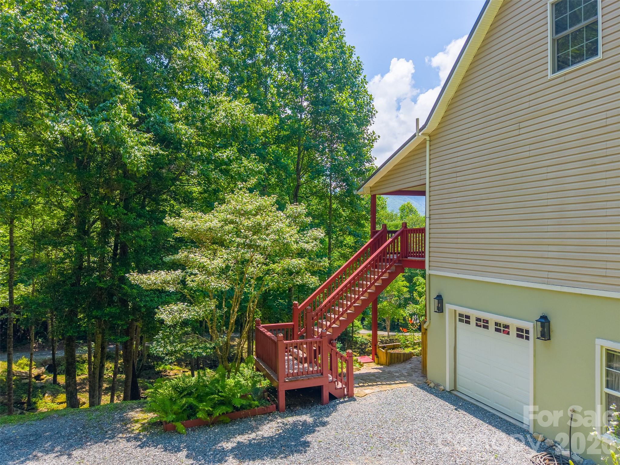 77 Pigeon Creek Trail