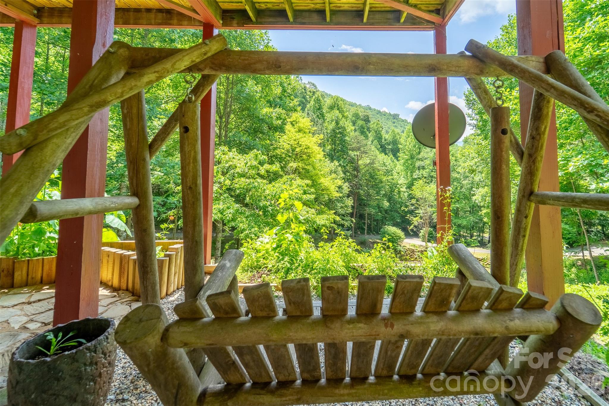 77 Pigeon Creek Trail