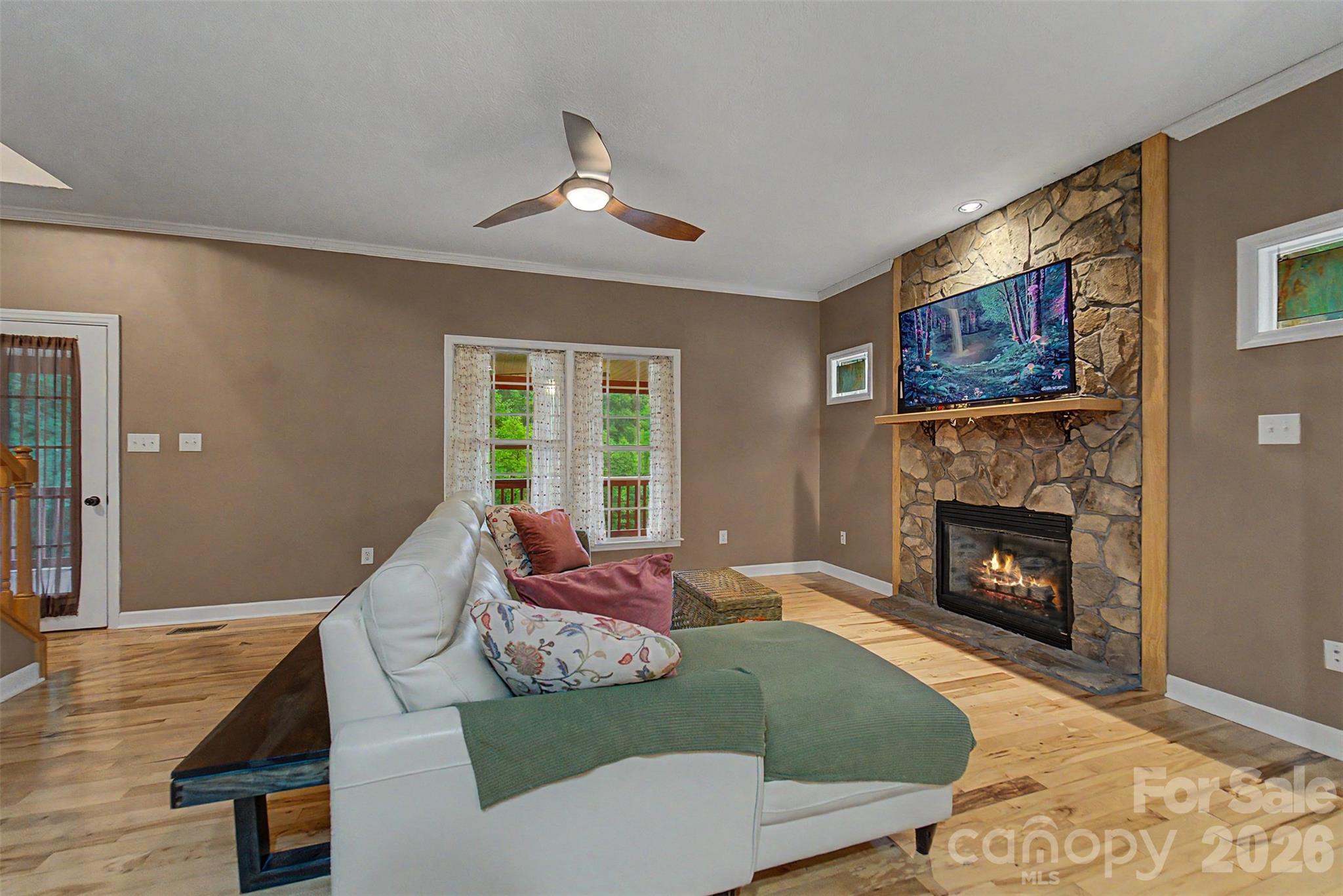 77 Pigeon Creek Trail