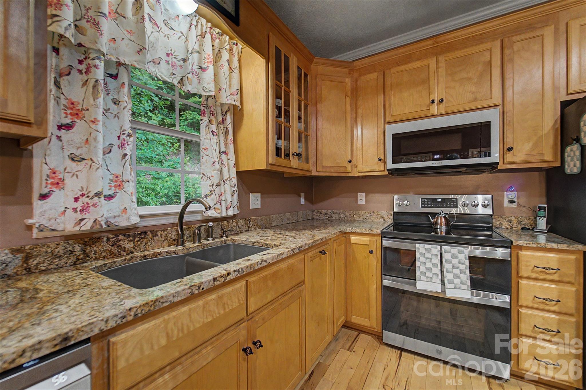 77 Pigeon Creek Trail