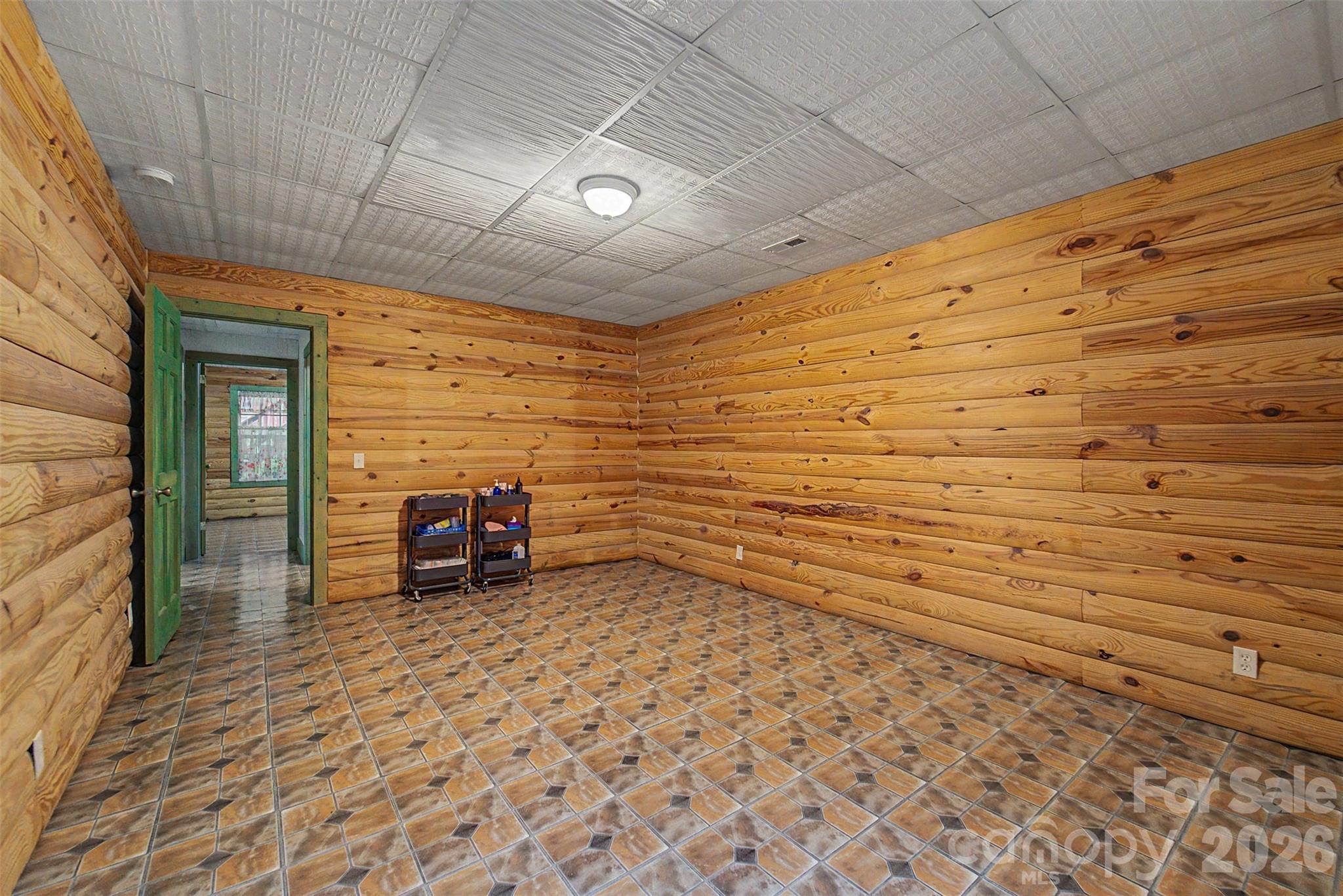 77 Pigeon Creek Trail