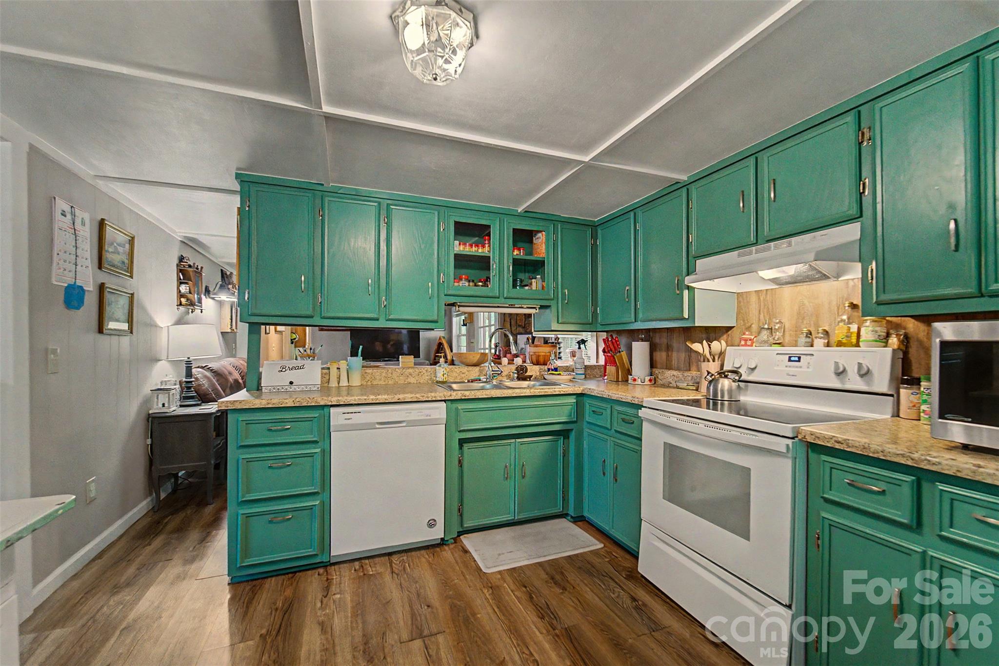 1350 N Skeenah Road