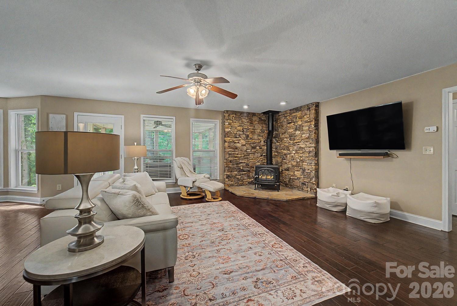 544 Stonehaven Drive